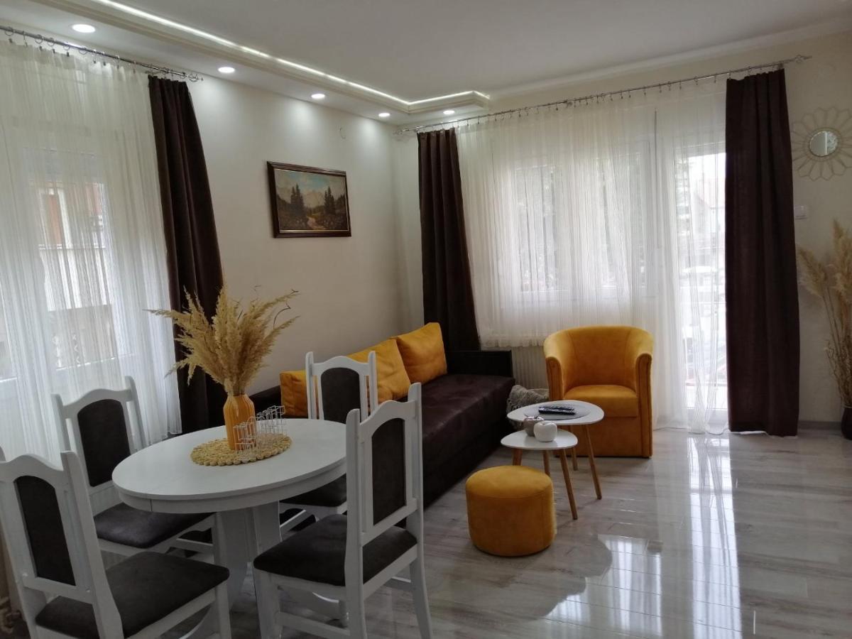 Апартаменти Apartman Zi-Zo Вршац Екстер'єр фото
